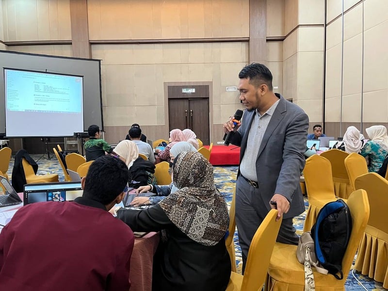 Marketing and AI workshop with participants