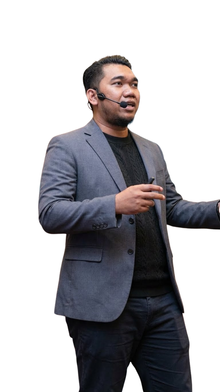 Corporate trainer Mazidul Akhmal MA presenting at a training session